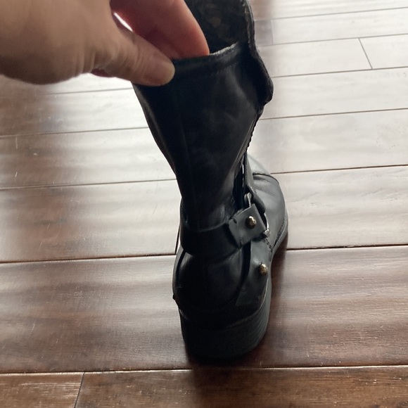 Real leather black biker boots. Size 6.5 - Picture 4 of 10